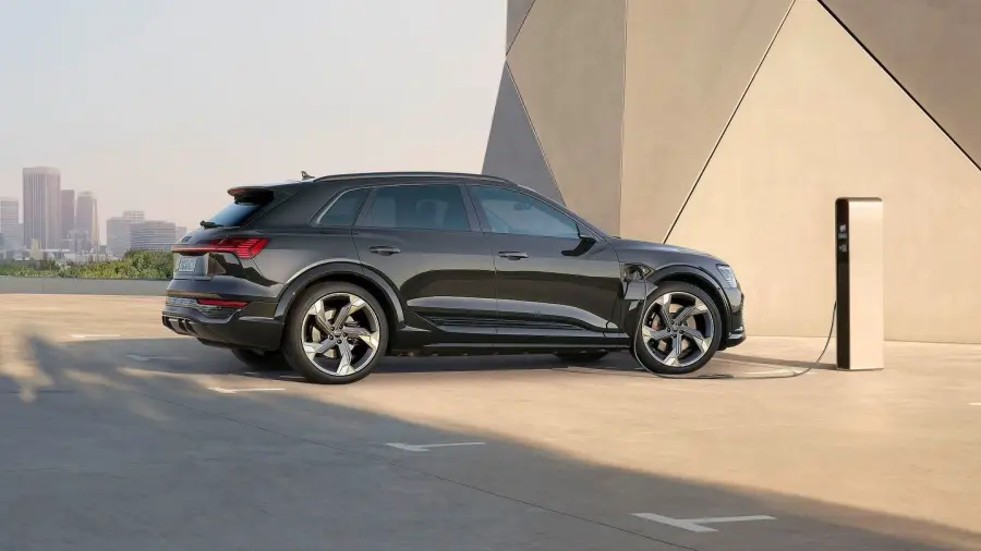 Auto elettriche: dalla manutenzione ordinaria alla ricarica della batteria